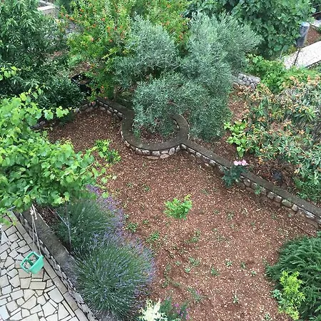 Apartment Eta *